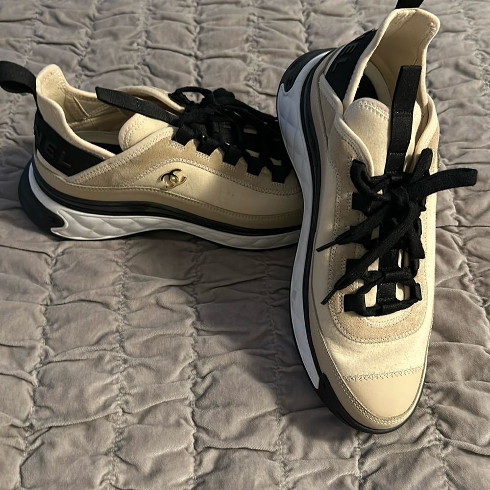CHANEL Cap Toe Logo Sneakers